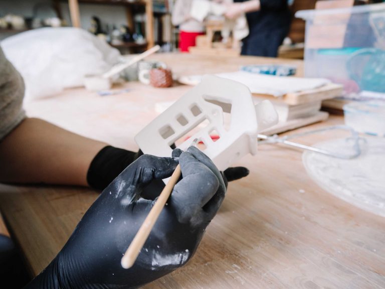 The Art of Miniature Sculpting — Why Size Doesn’t Limit Creativity